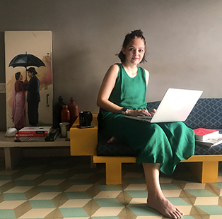 Mrudul Pathak Kundu, Editor of ELLE Decor India, reveals her home ...