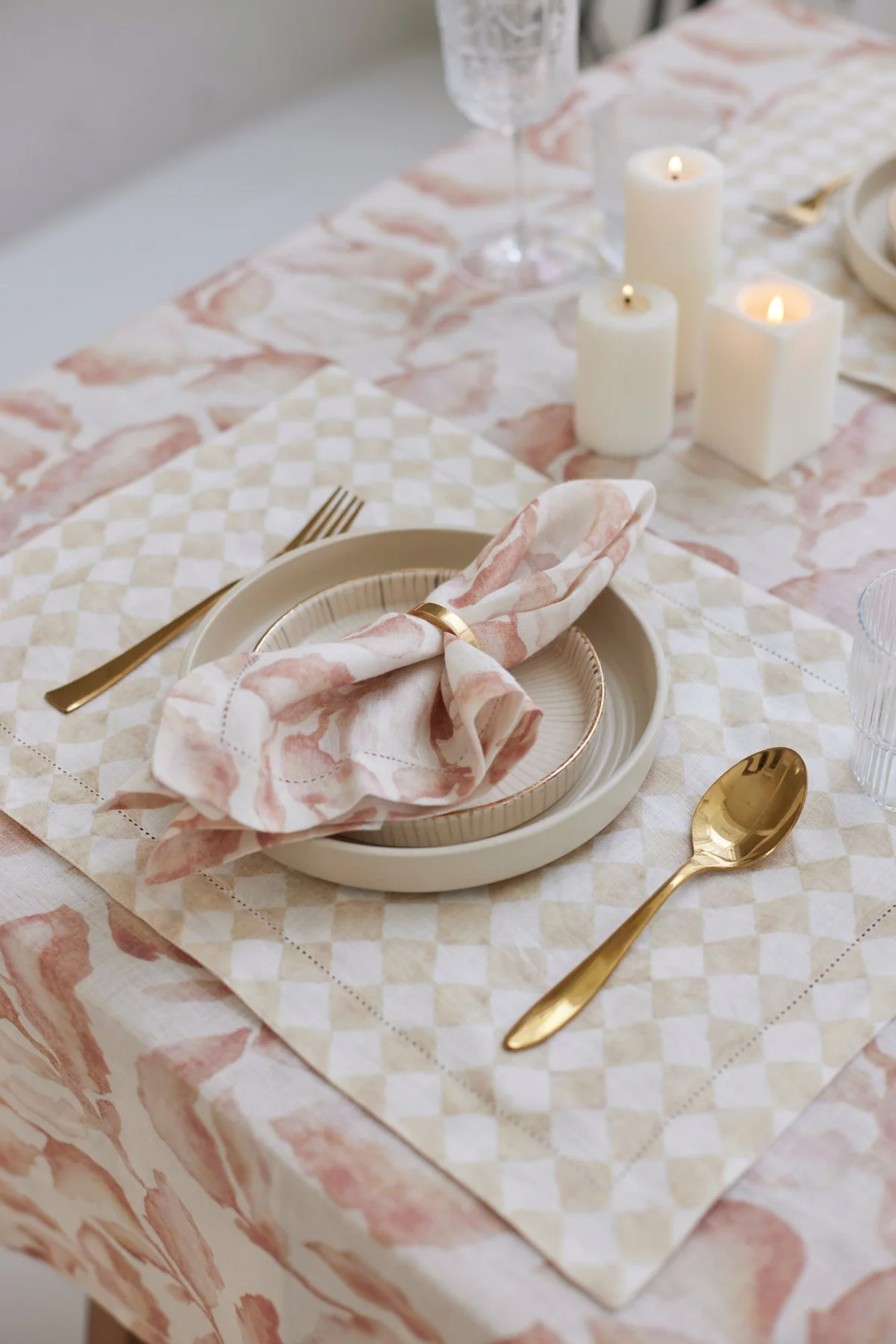  Cascade Blush Table Napkin