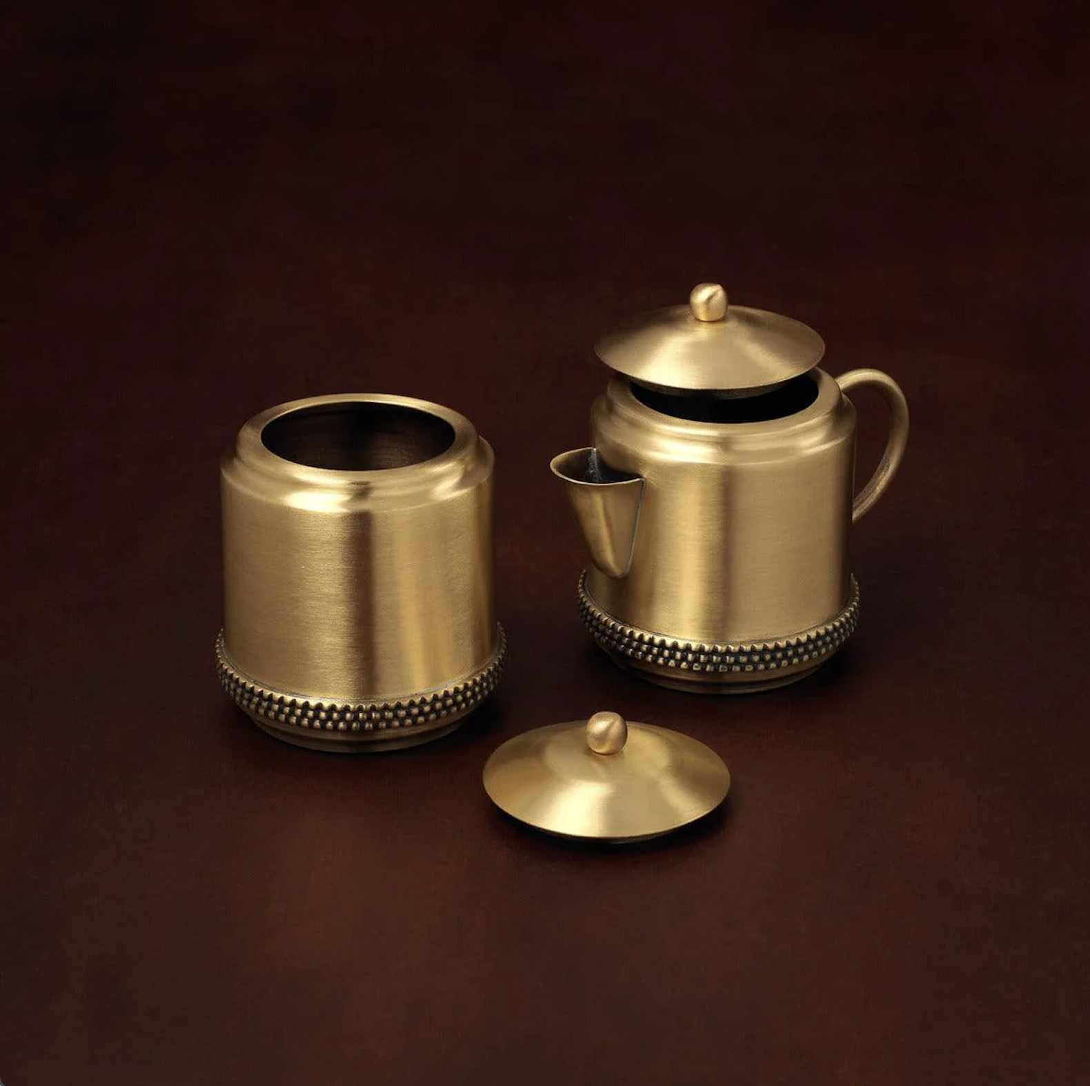 Masai brass milk and sugar pot set gold