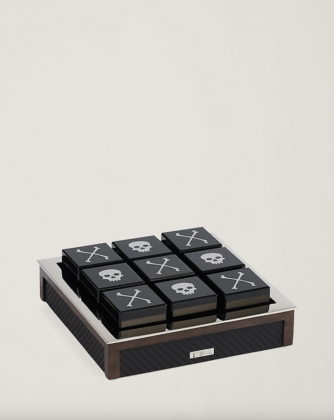 SUTTON CARBON TIC-TAC-TOE GIFT SET