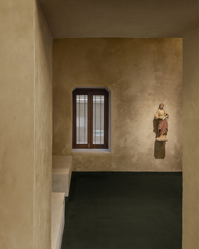 The store is housed in a 20th-century Art Deco building